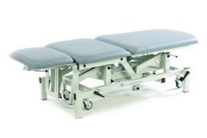 Medicare Multi-Couch - Single Footrest
